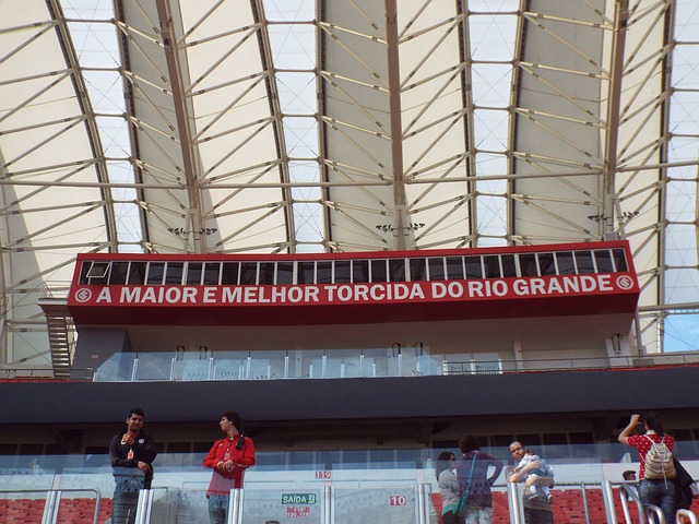 C罗正面回应霍伊伦德的庆祝，并表示愿意进行示范.